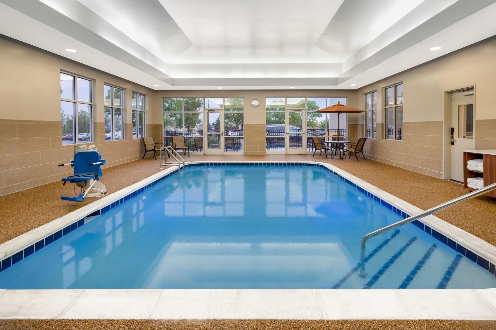 Holiday Inn Express & Suites Colorado Springs-Airport By Ihg מראה חיצוני תמונה