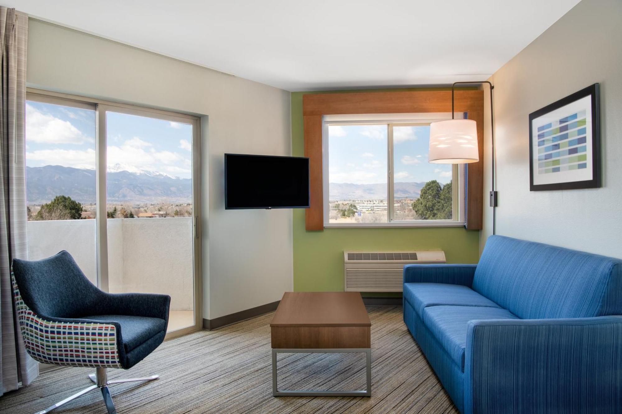 Holiday Inn Express & Suites Colorado Springs-Airport By Ihg מראה חיצוני תמונה