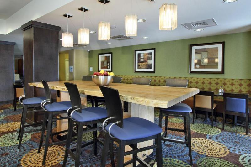 Holiday Inn Express & Suites Colorado Springs-Airport By Ihg מראה חיצוני תמונה