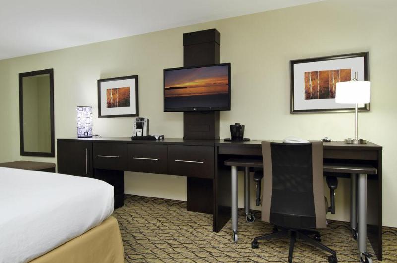 Holiday Inn Express & Suites Colorado Springs-Airport By Ihg מראה חיצוני תמונה